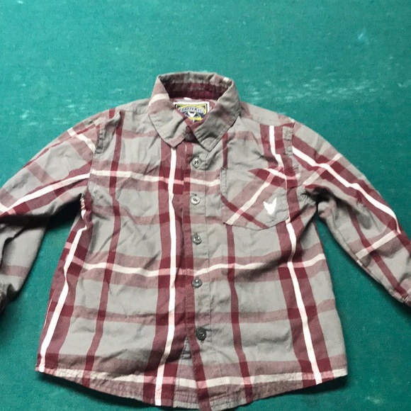 Boys button up - Picture 1 of 2
